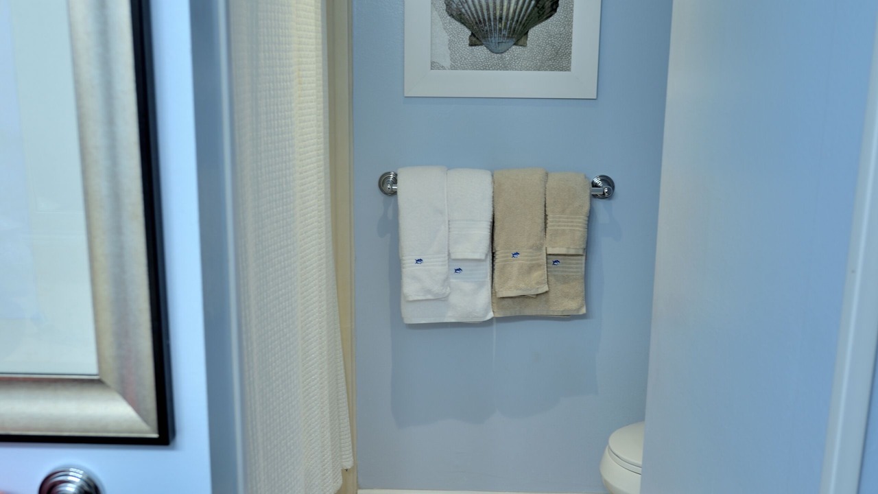 Photo of Bathroom in Holiday Isle
