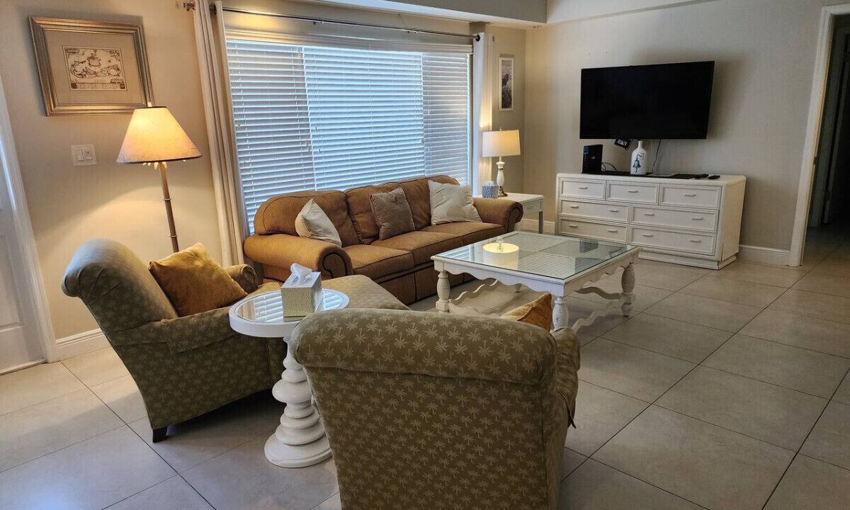 Photo of Livingroom in East Naples