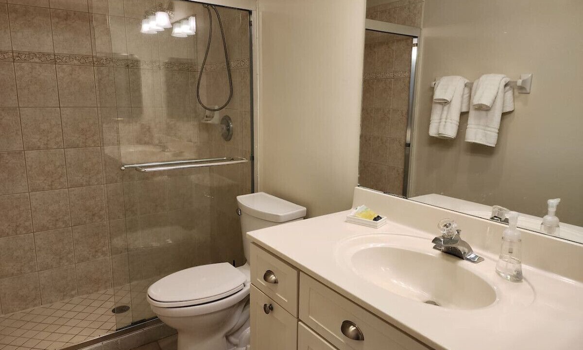 Photo of Bathroom in East Naples