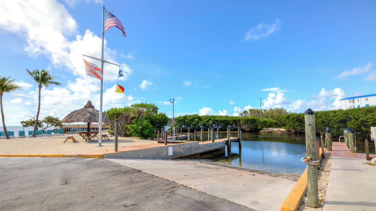 Photo of Others in Tavernier
