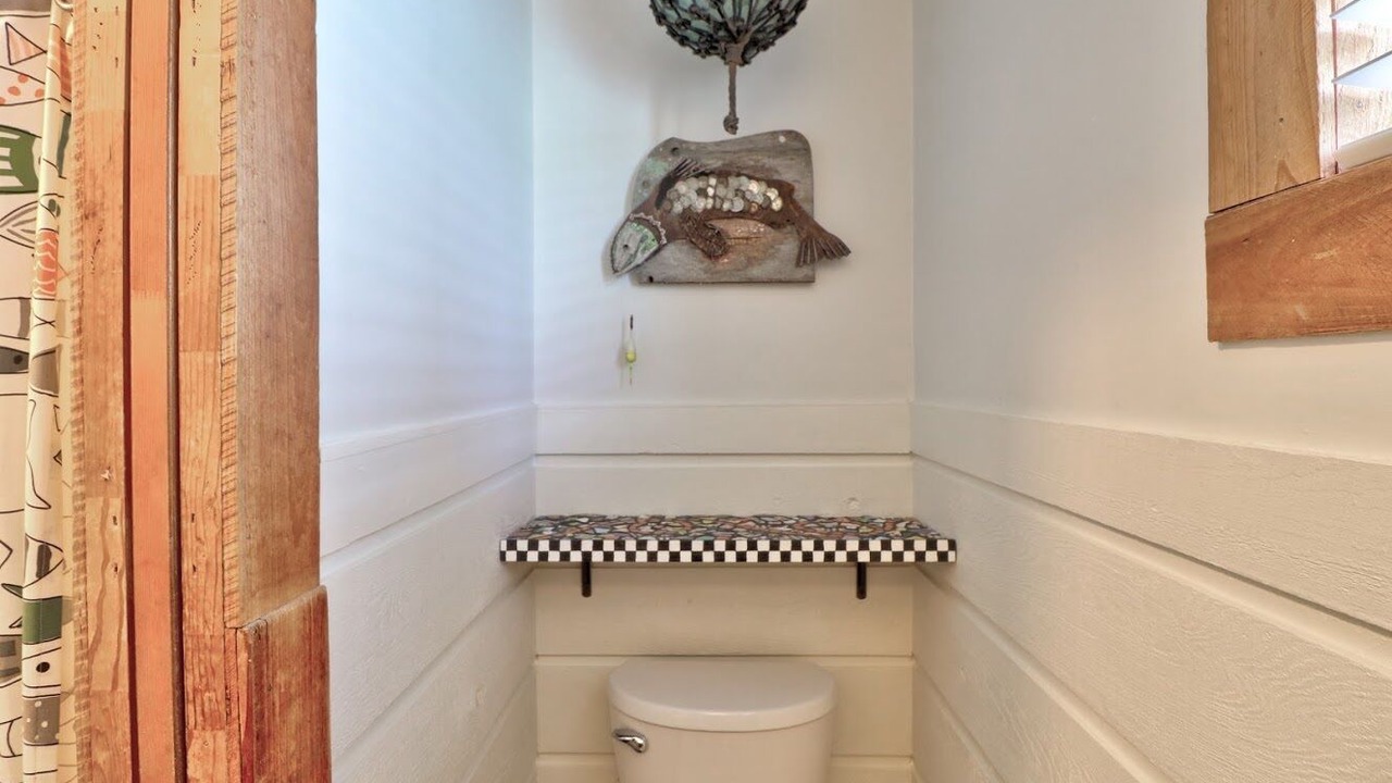 Photo of Bathroom in Cedar Key