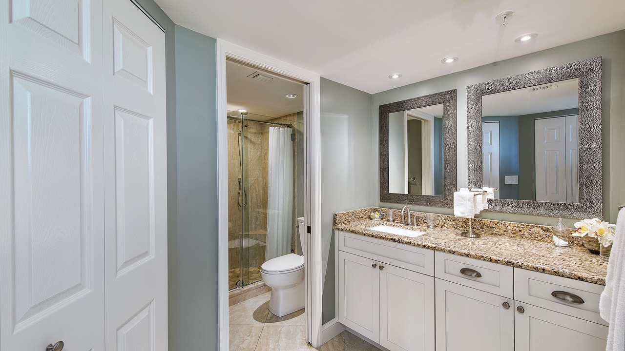 Photo of Bathroom in Park Shore