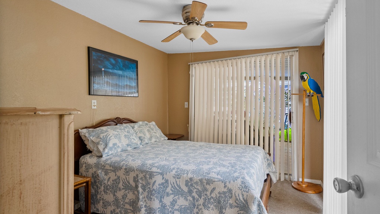 Photo of Bedroom in Weeki Wachee Gardens
