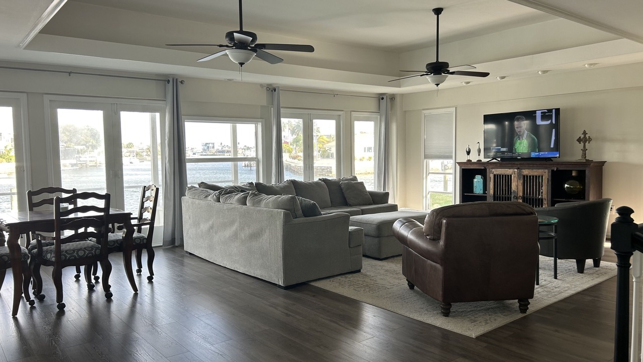 Photo of Livingroom in Spring Hill
