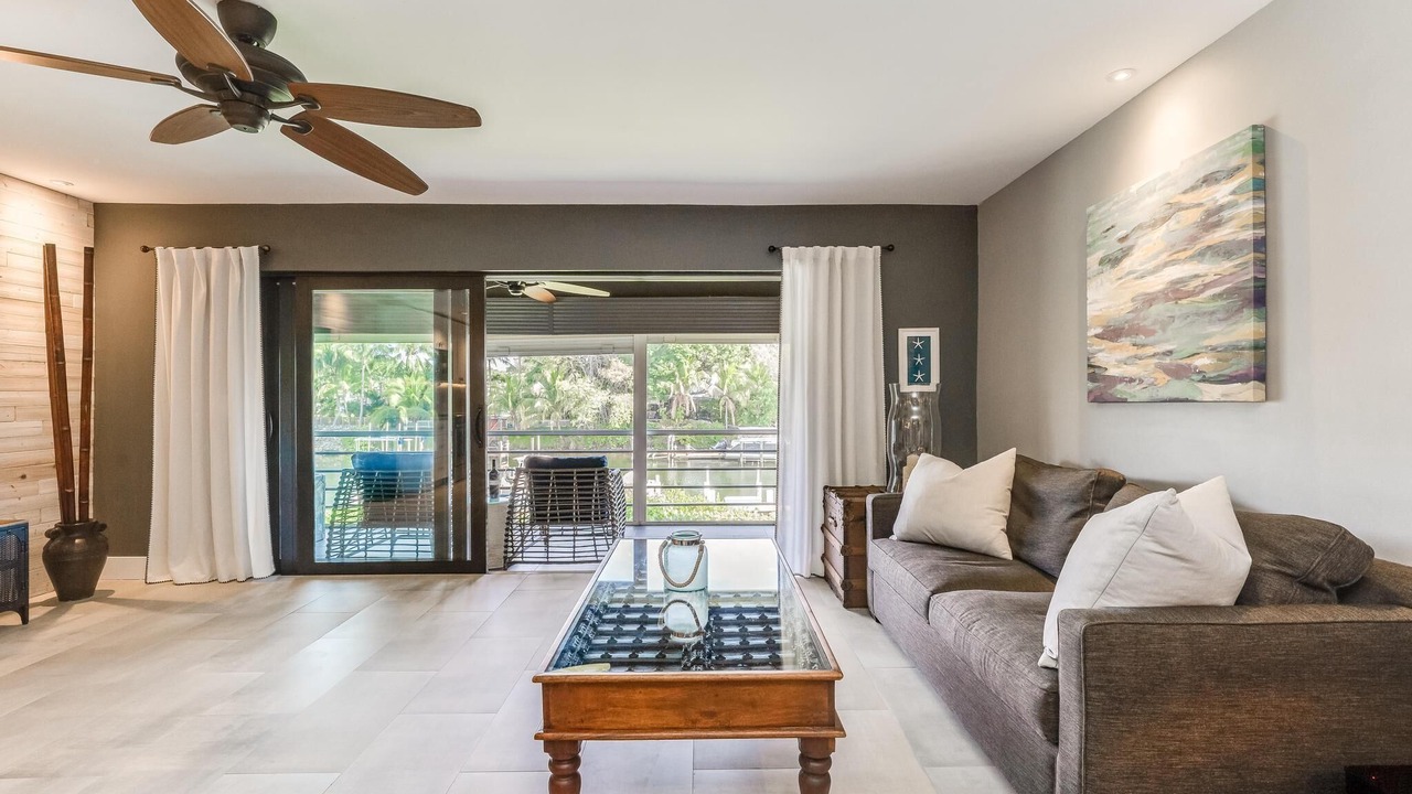 Photo of Livingroom in Florida North Atlantic Coast