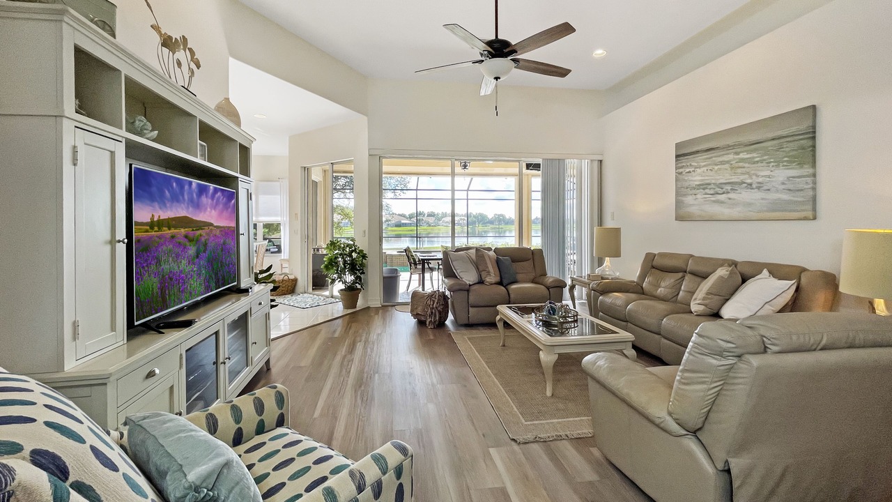 Photo of Livingroom in Masters Reserve