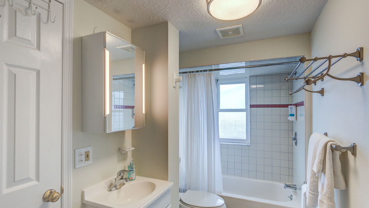 Photo of Bathroom in Boardwalk