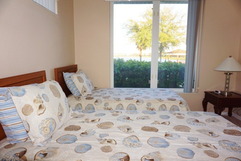 Photo of Bedroom in Sunset Lakes