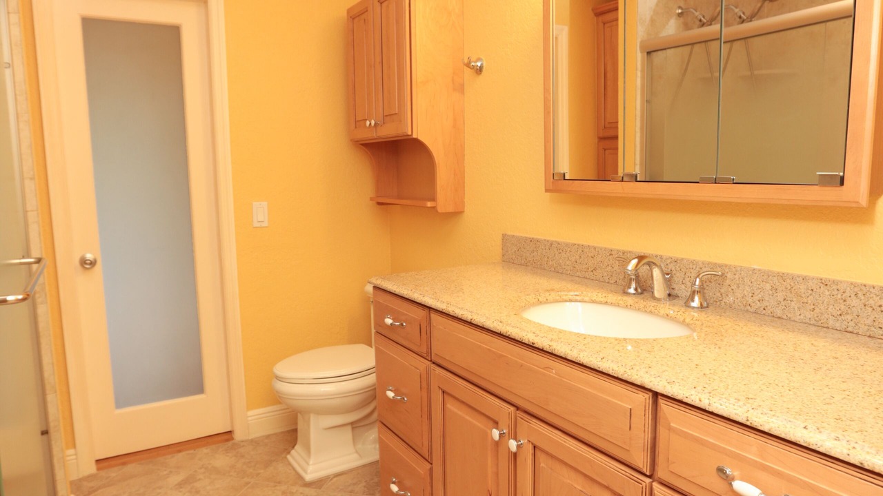 Photo of Bathroom in Tropic Palms