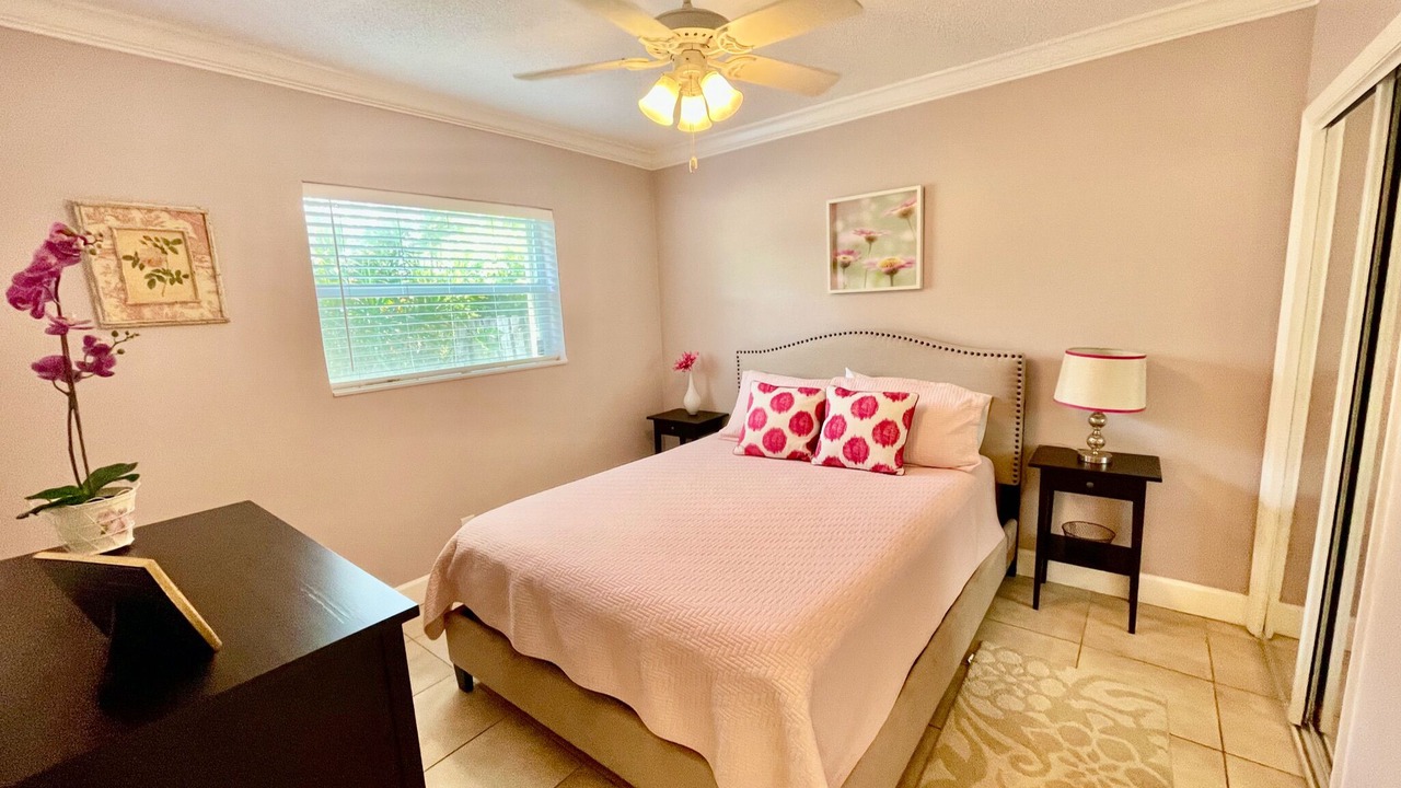 Photo of Bedroom in Deerfield Beach