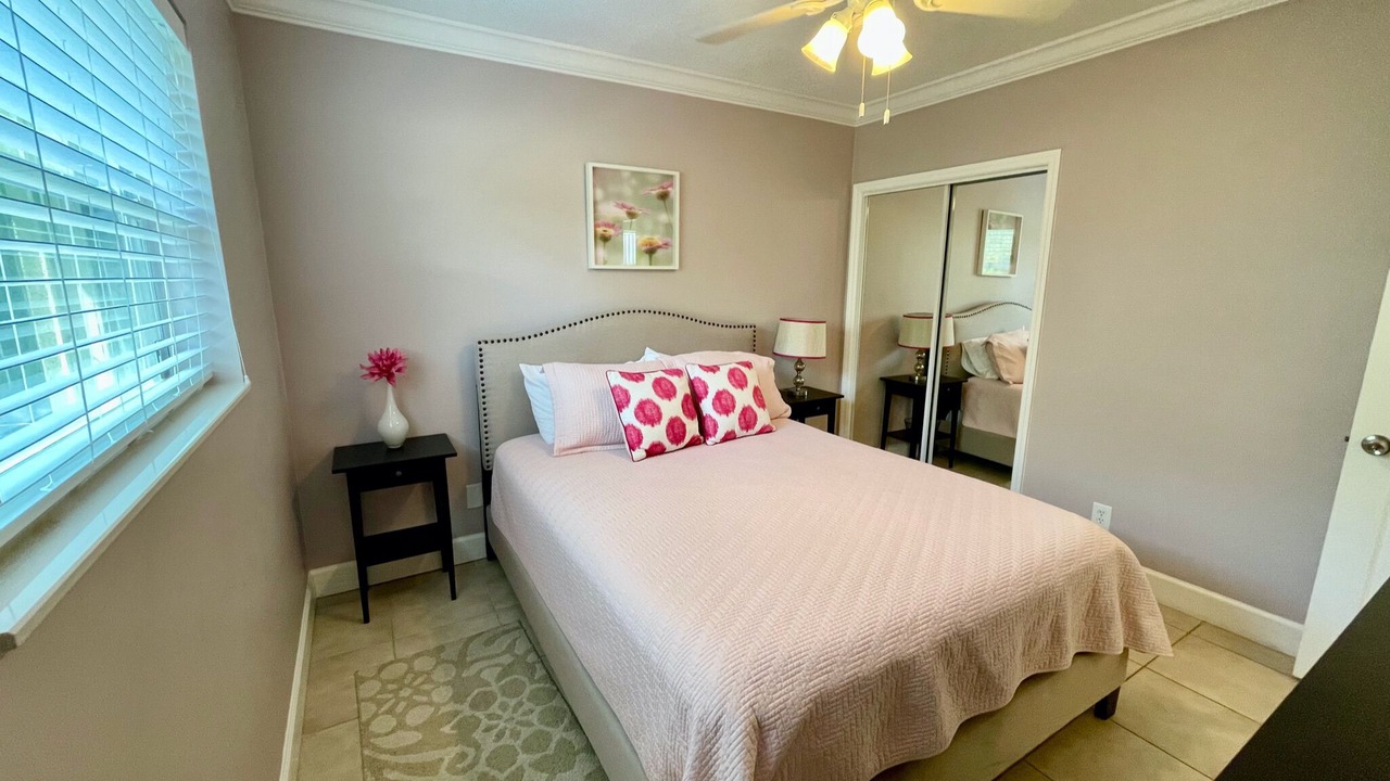 Photo of Bedroom in Deerfield Beach