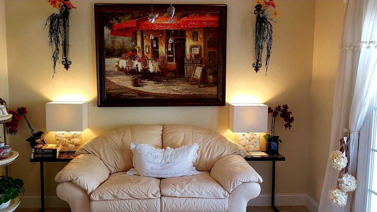 Photo of Livingroom in Golden Gate