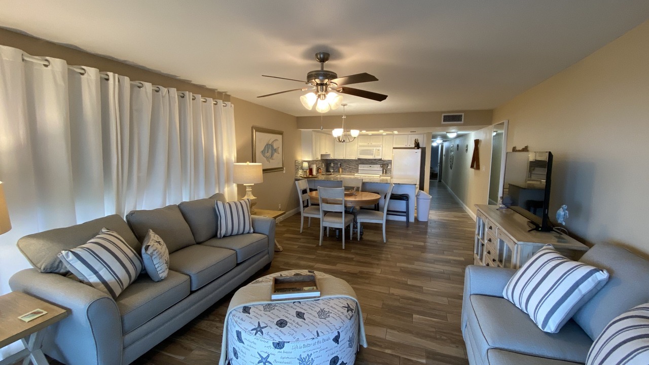 Photo of Livingroom in Indian Shores