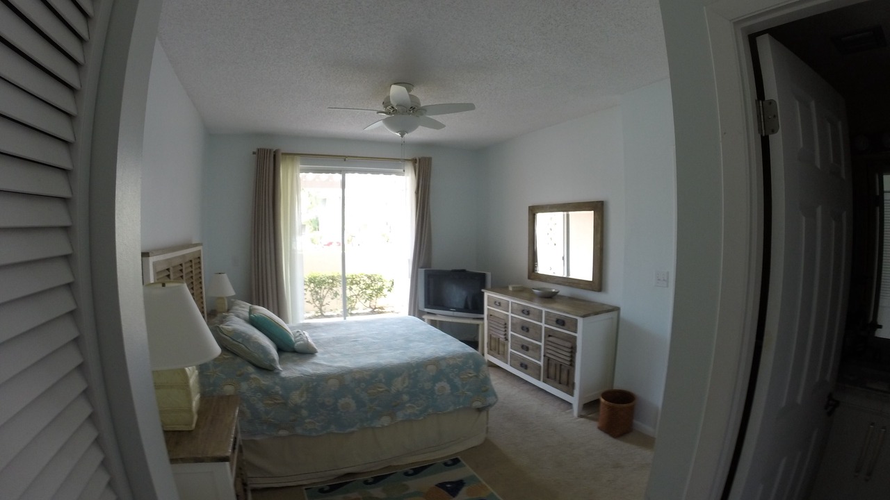 Photo of Bedroom in Jupiter Bay