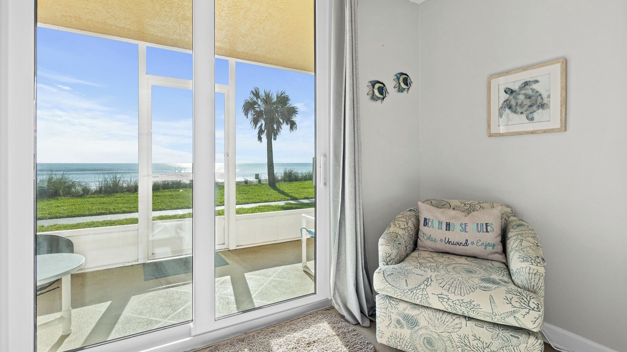 Photo of Livingroom in Indian Harbour Beach