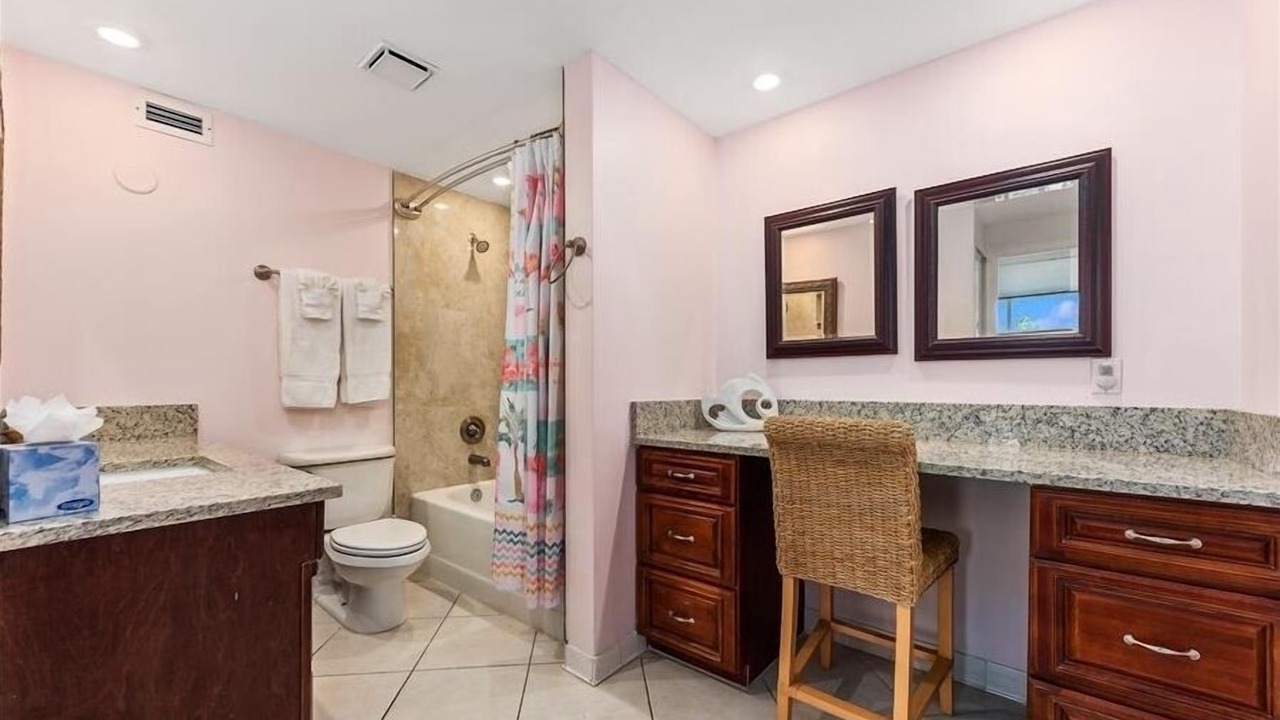 Photo of Bathroom in Hutchinson Island South