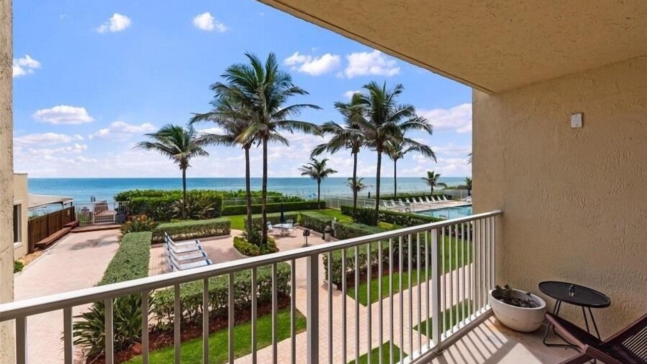 Photo of Patio Balcony in Hutchinson Island South