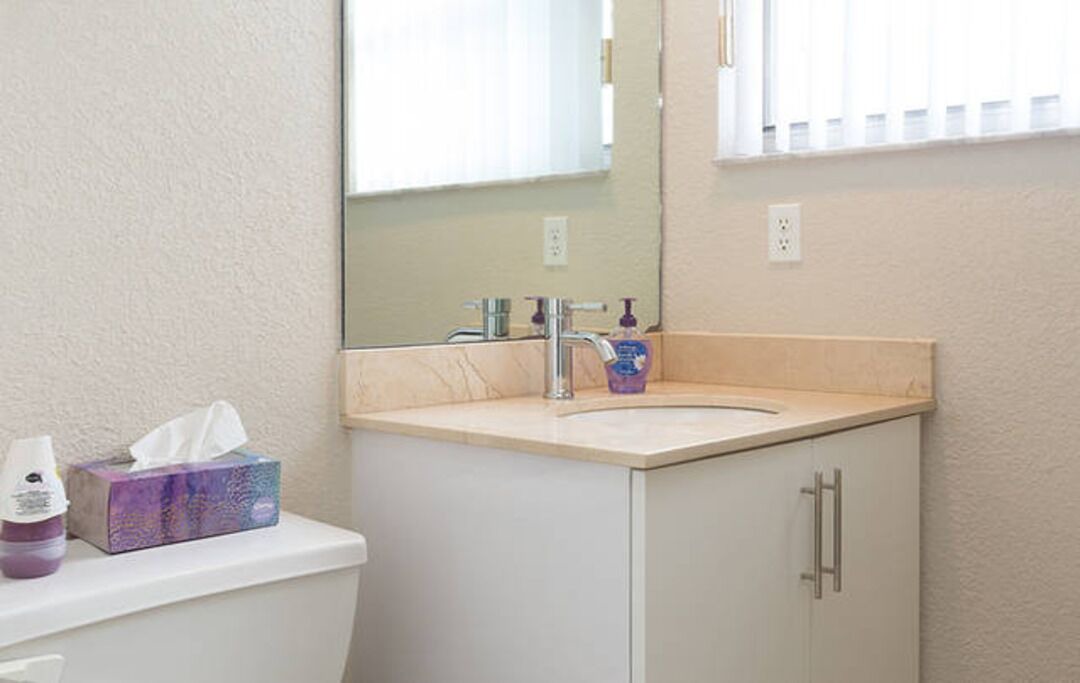 Photo of Bedroom in Hollywood South Central Beach
