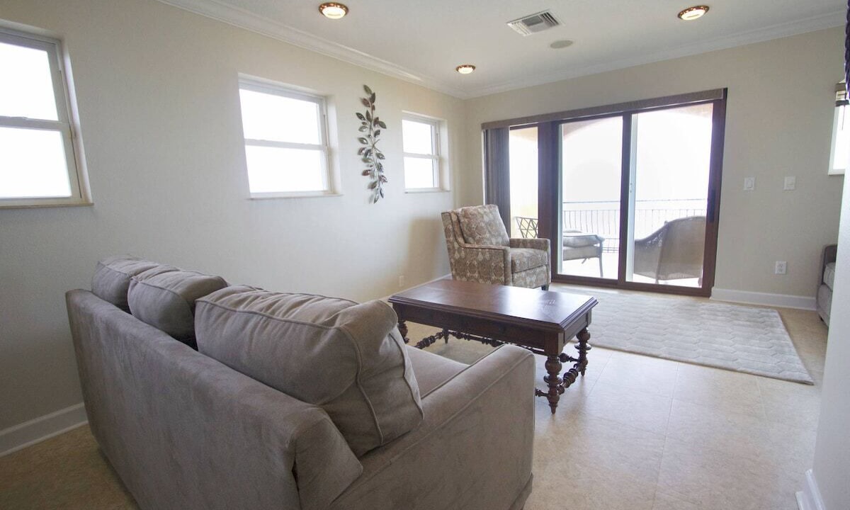 Photo of Livingroom in Indian Shores