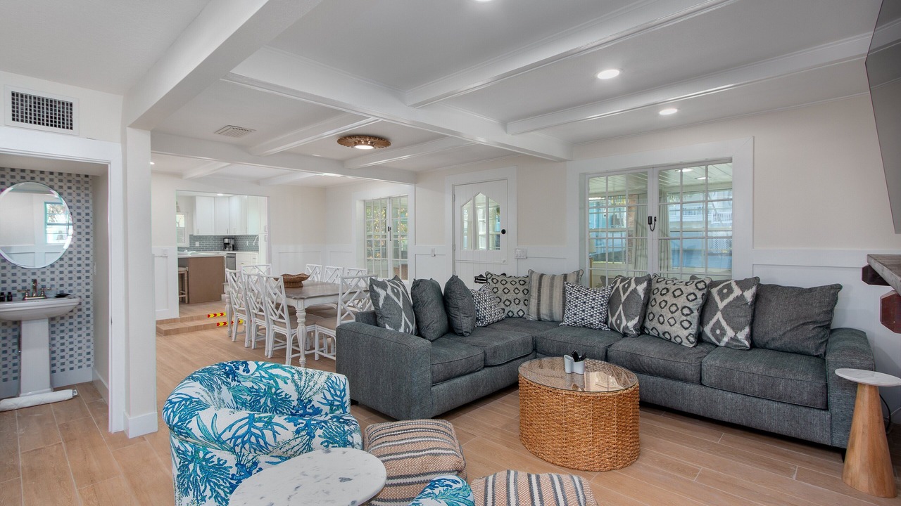 Photo of Livingroom in Bay Esplanade