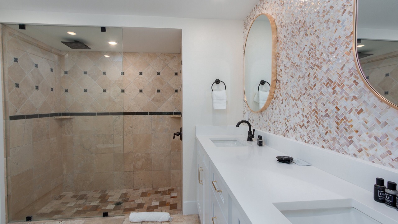 Photo of Bathroom in Bay Esplanade