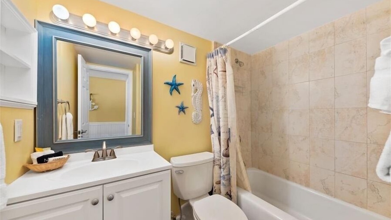 Photo of Bathroom in Hutchinson Island South