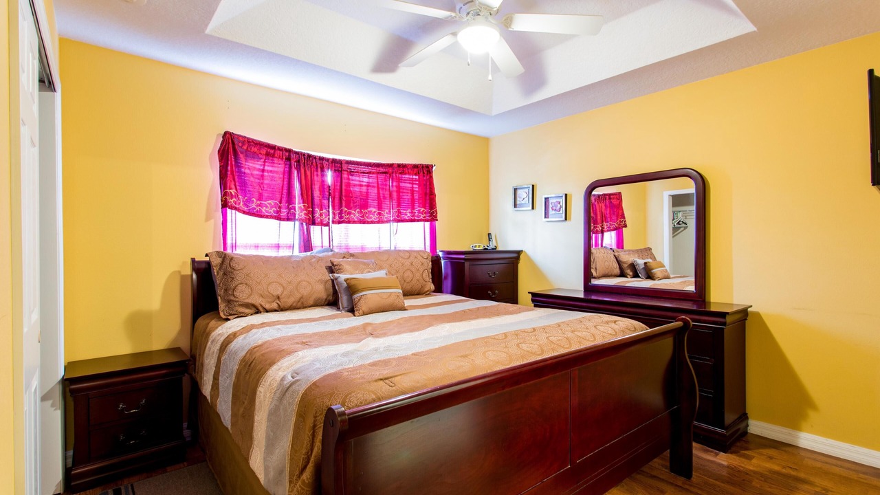 Photo of Bedroom in Crestwynd Bay