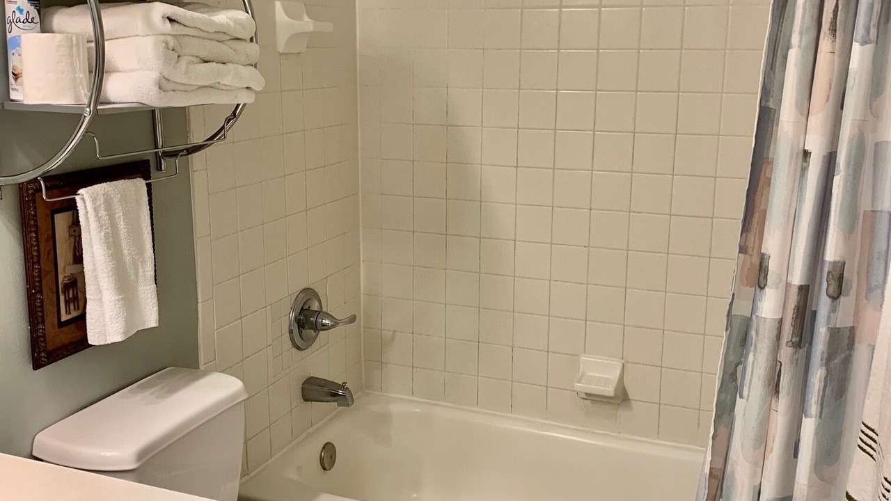 Photo of Bathroom in Point East