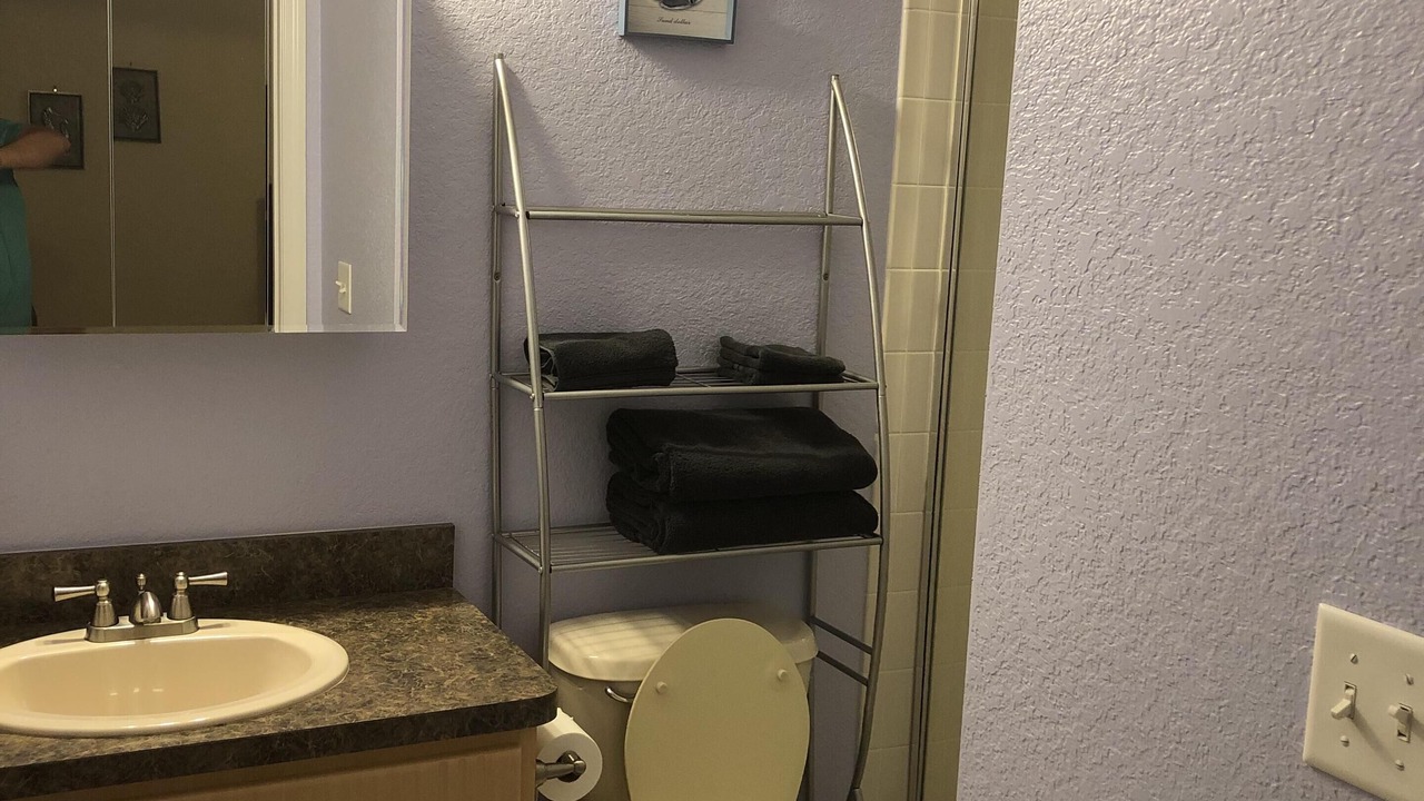 Photo of Bathroom in Largo