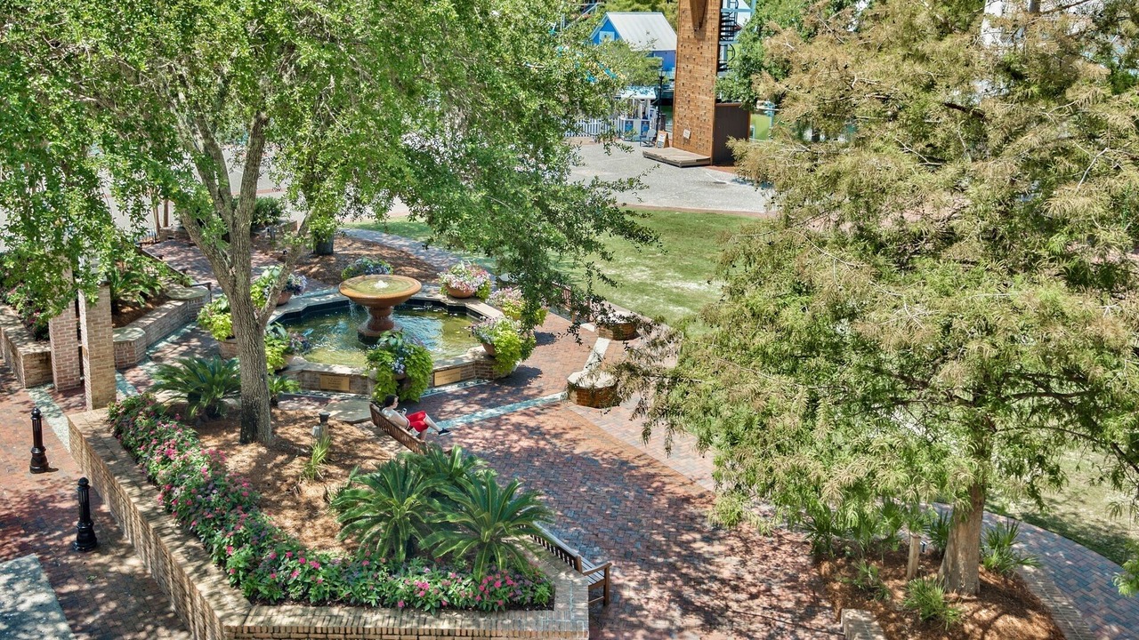 Photo of Patio Balcony in Baytowne Wharf