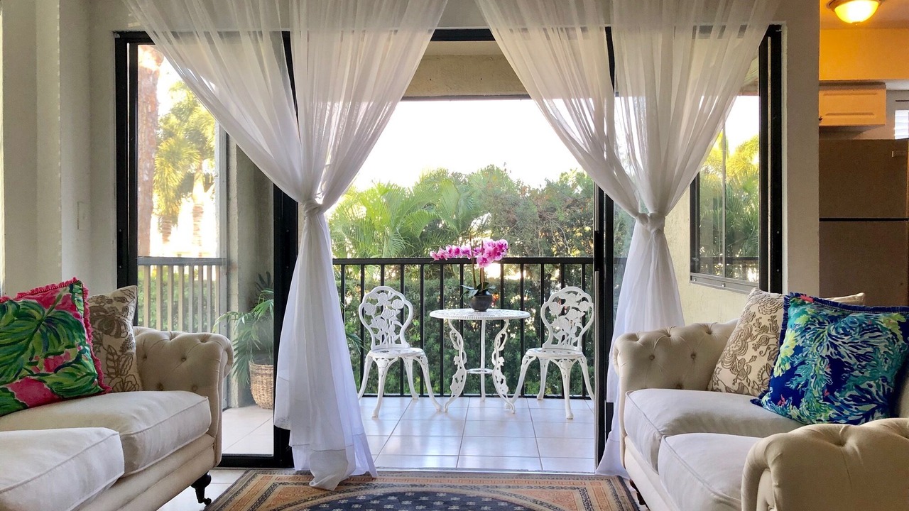 Photo of Livingroom in Palm River Estates