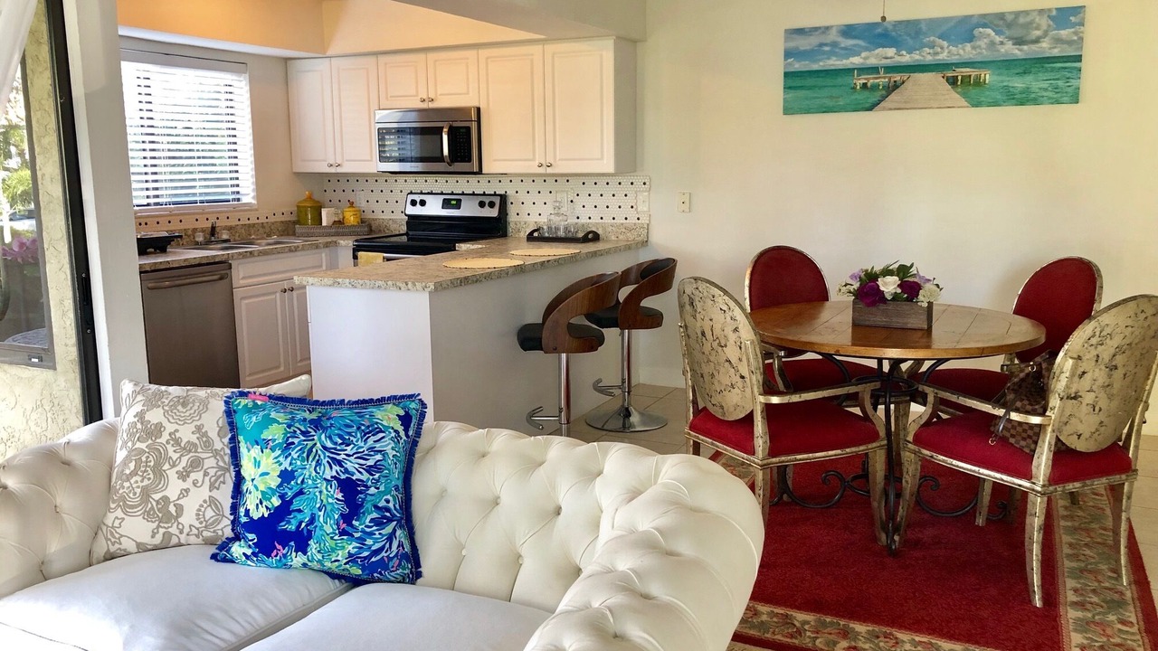 Photo of Livingroom in Palm River Estates