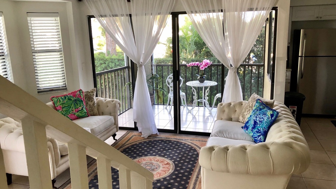 Photo of Livingroom in Palm River Estates