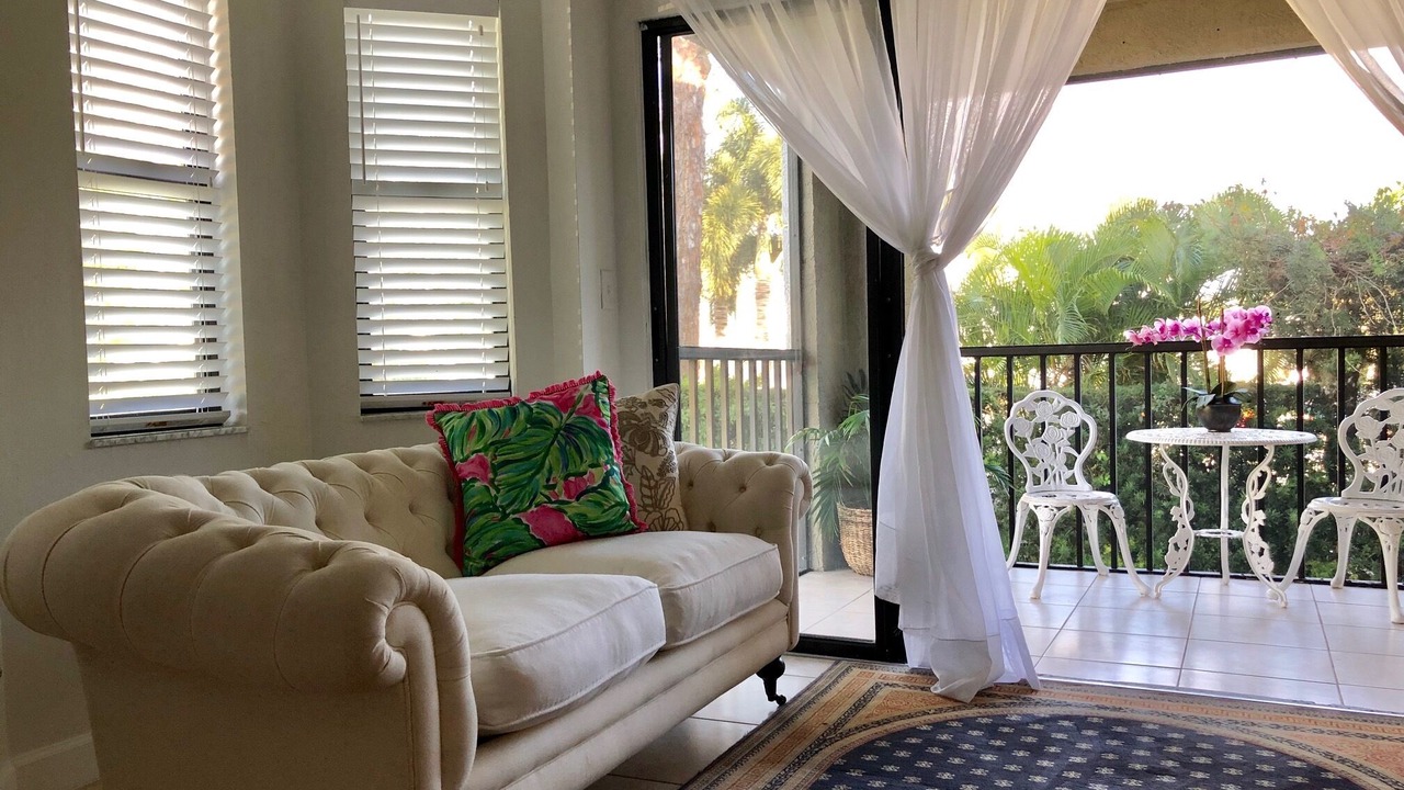 Photo of Livingroom in Palm River Estates