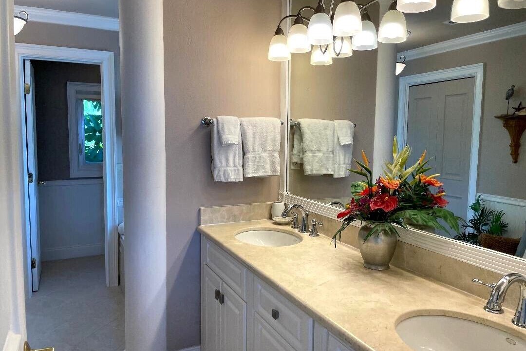 Photo of Bathroom in Marathon