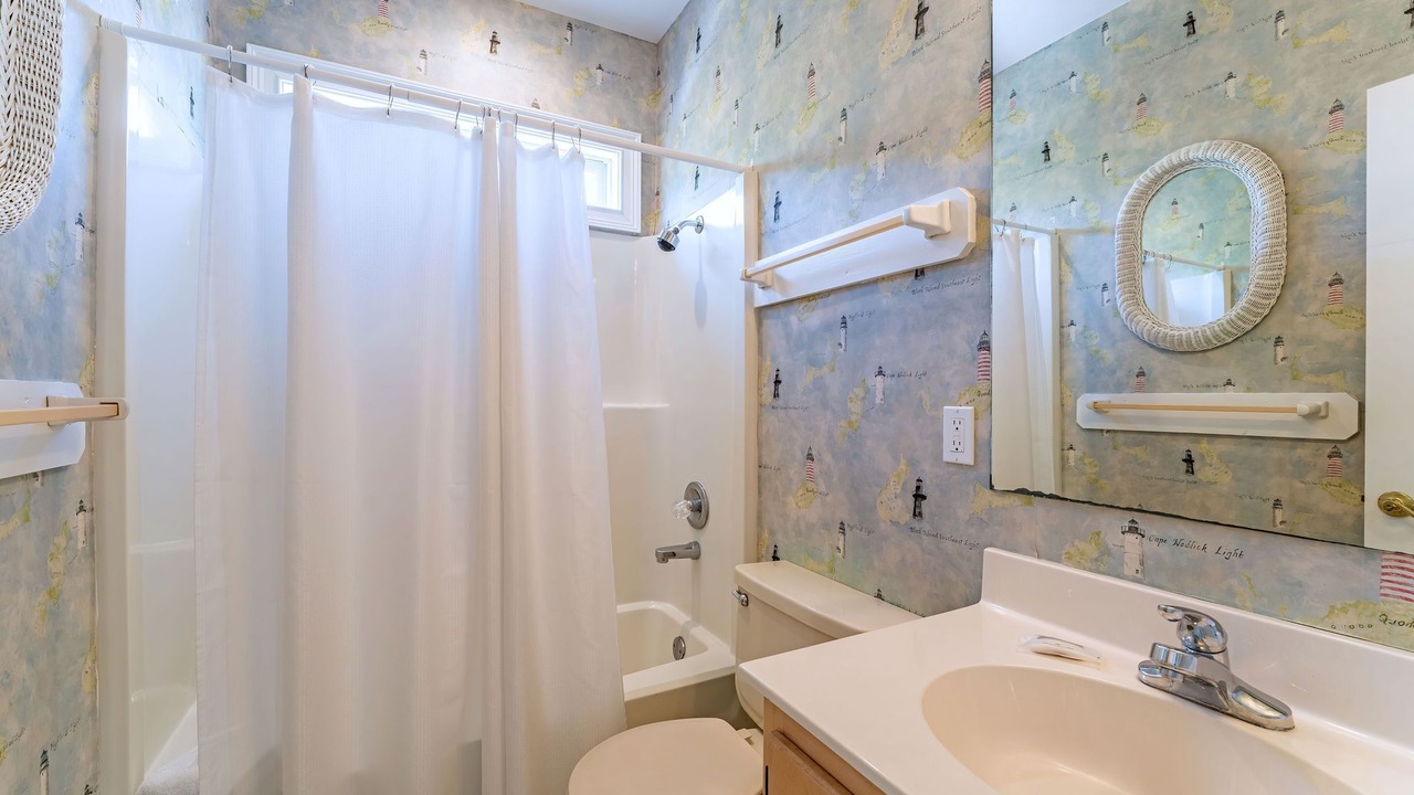 Photo of Bathroom in Treasure Beach Village