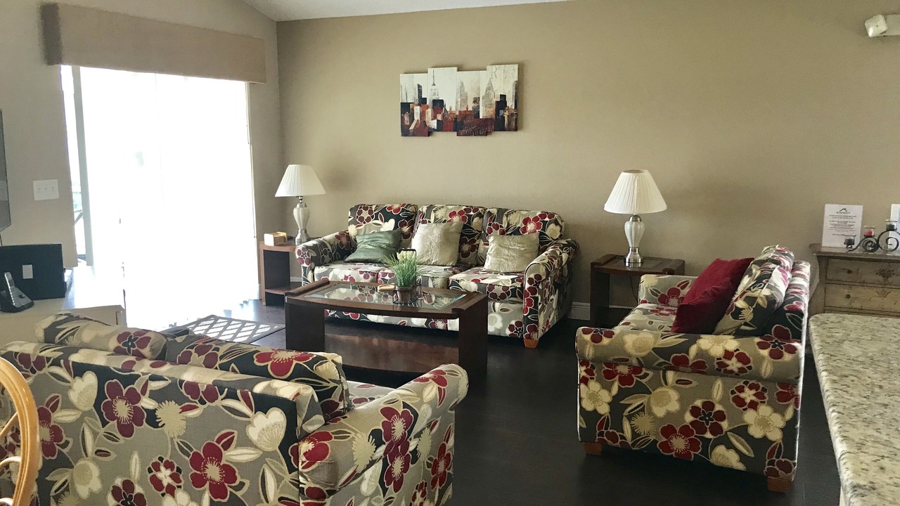 Photo of Livingroom in Westridge