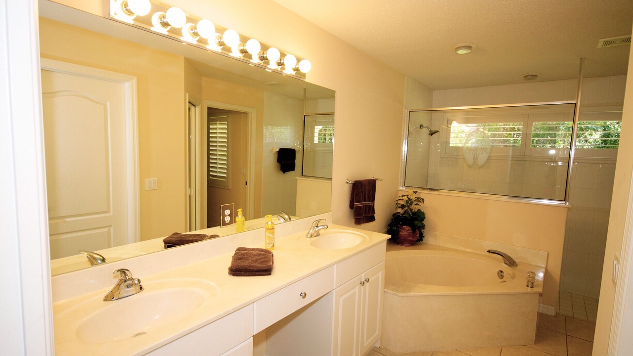 Photo of Bathroom in Central Naples