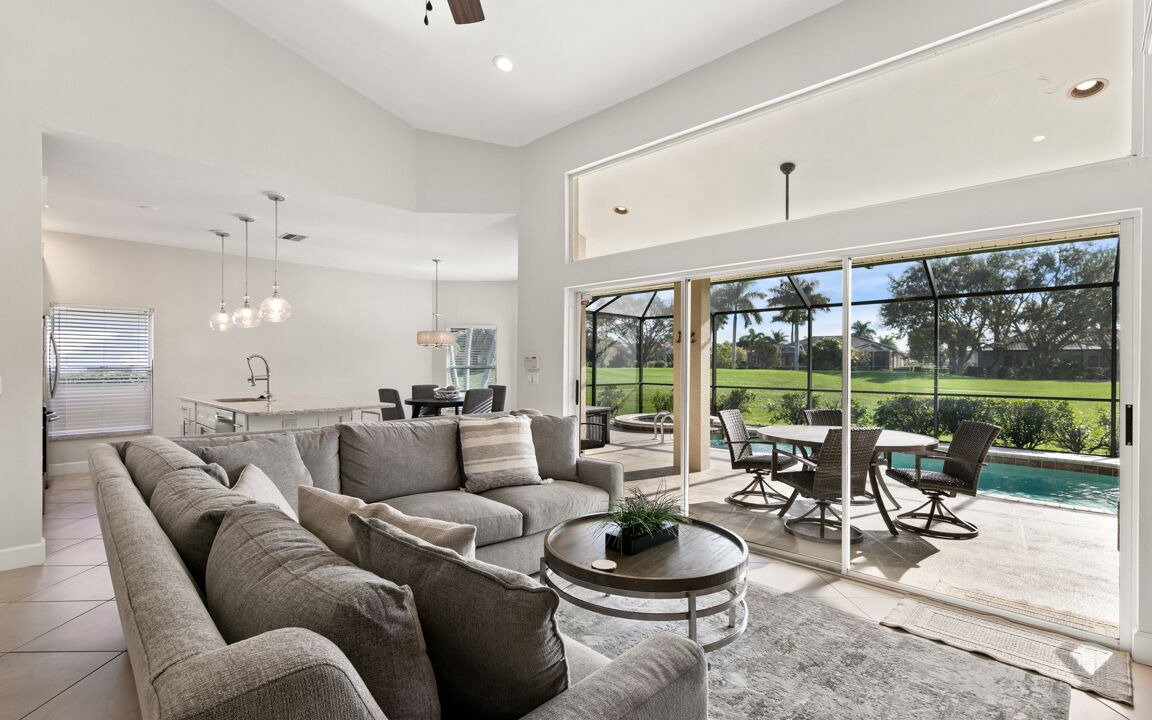 Photo of Livingroom in Falcons Glen
