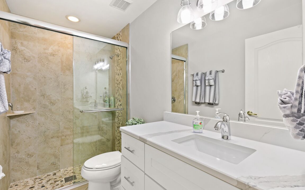 Photo of Bathroom in Falcons Glen