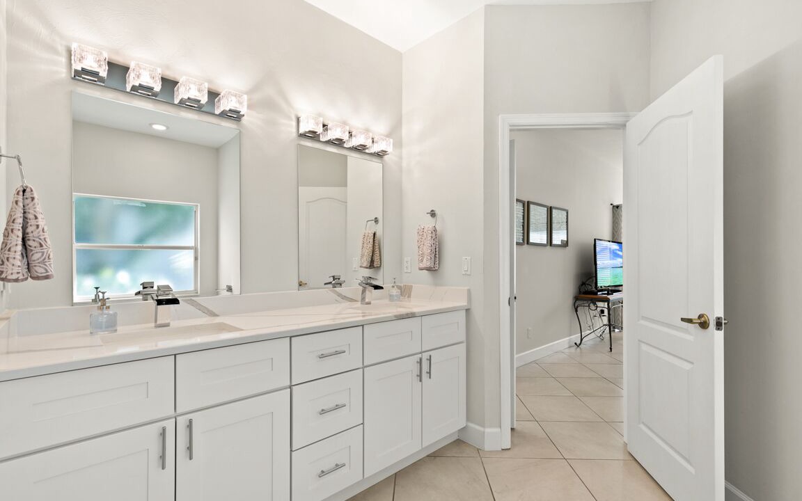 Photo of Bathroom in Falcons Glen