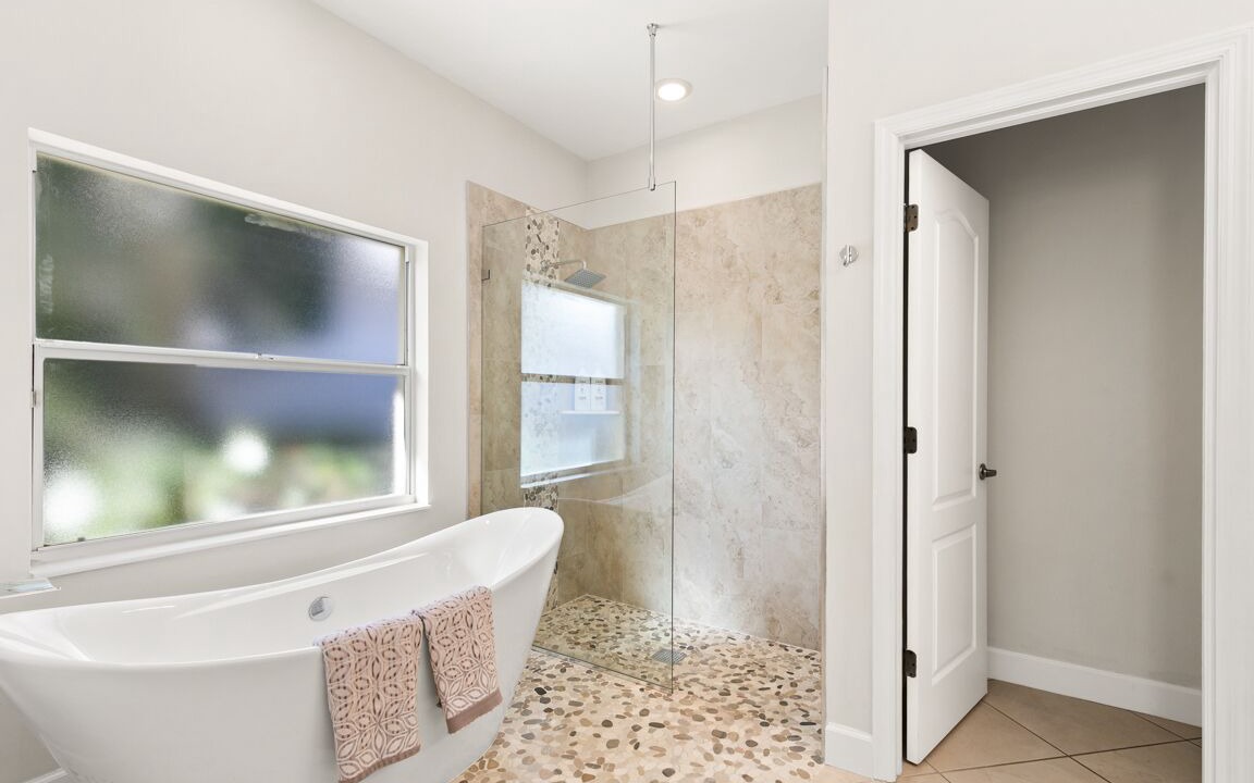 Photo of Bathroom in Falcons Glen