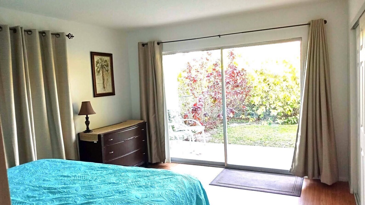 Photo of Bedroom in Gulf Gate Estates