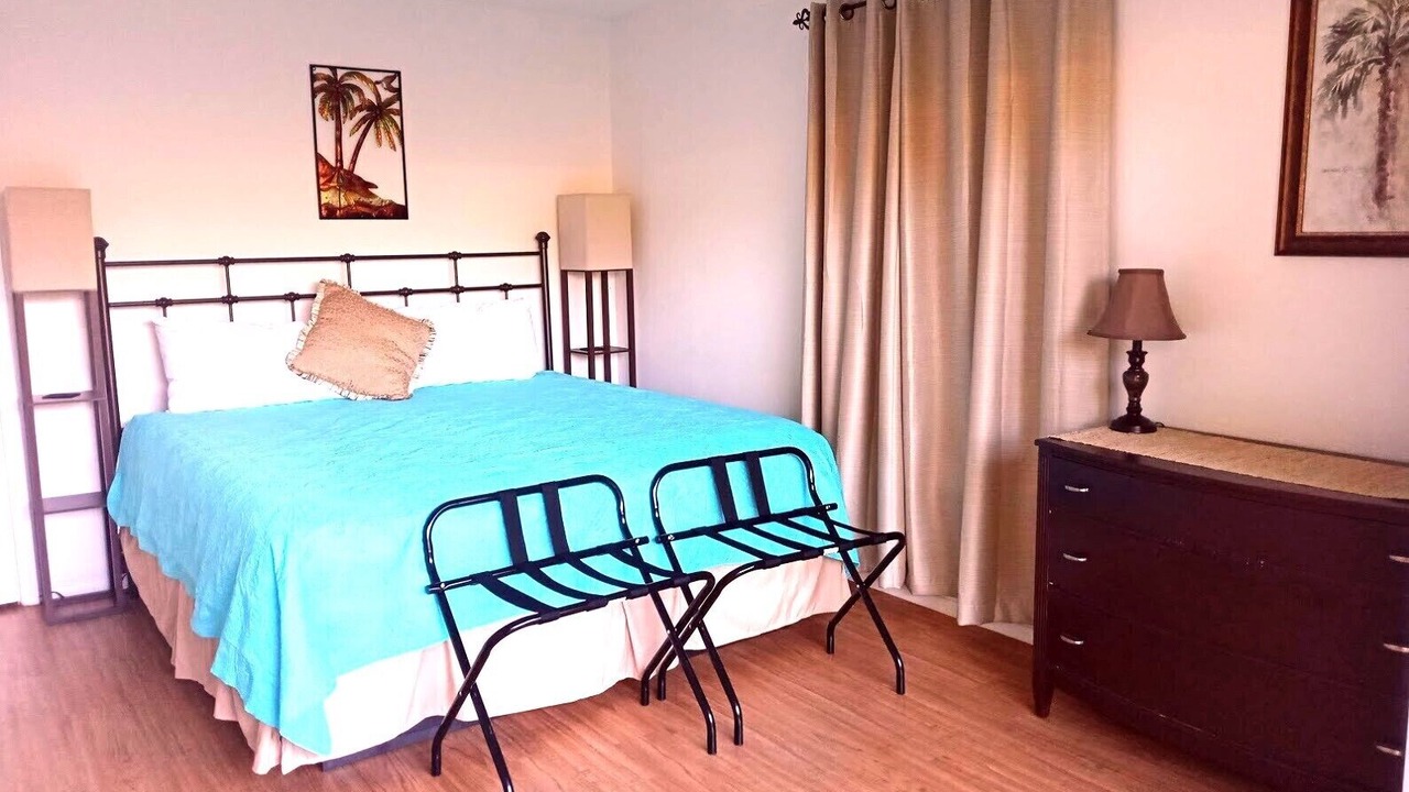 Photo of Bedroom in Gulf Gate Estates