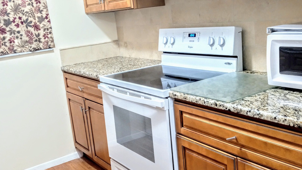Photo of Kitchen in Gulf Gate Estates