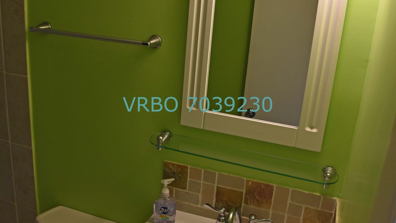 Photo of Bathroom in Golden Beach