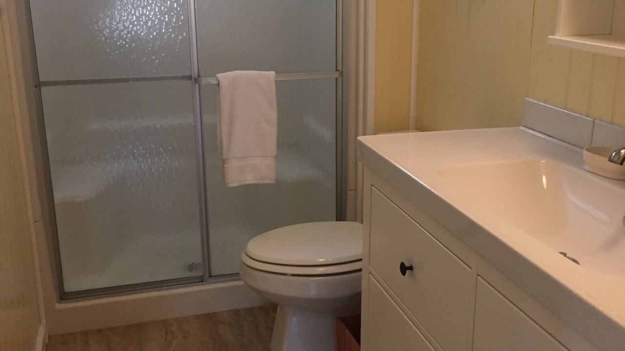 Photo of Bathroom in Weeki Wachee Gardens