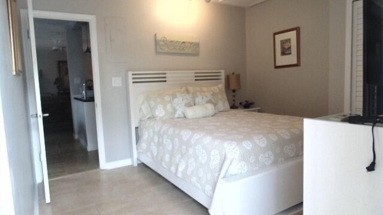 Photo of Others in Dolphin Isles