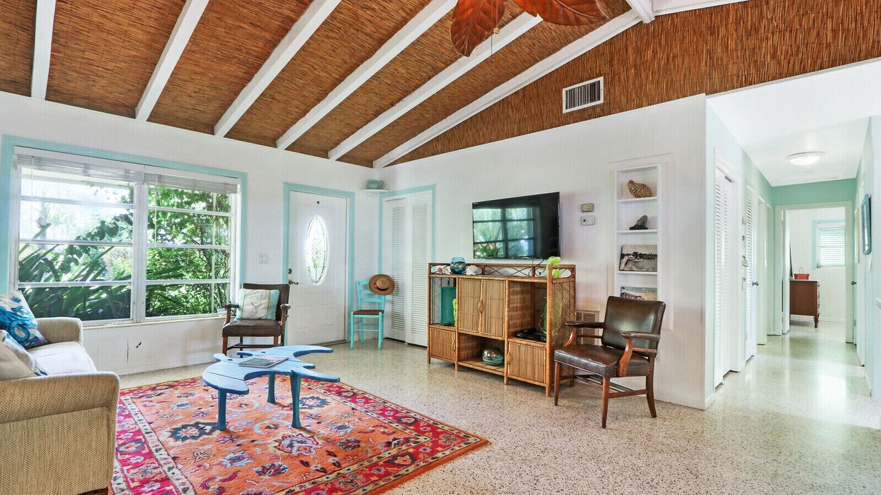 Photo of Livingroom in Jensen Beach