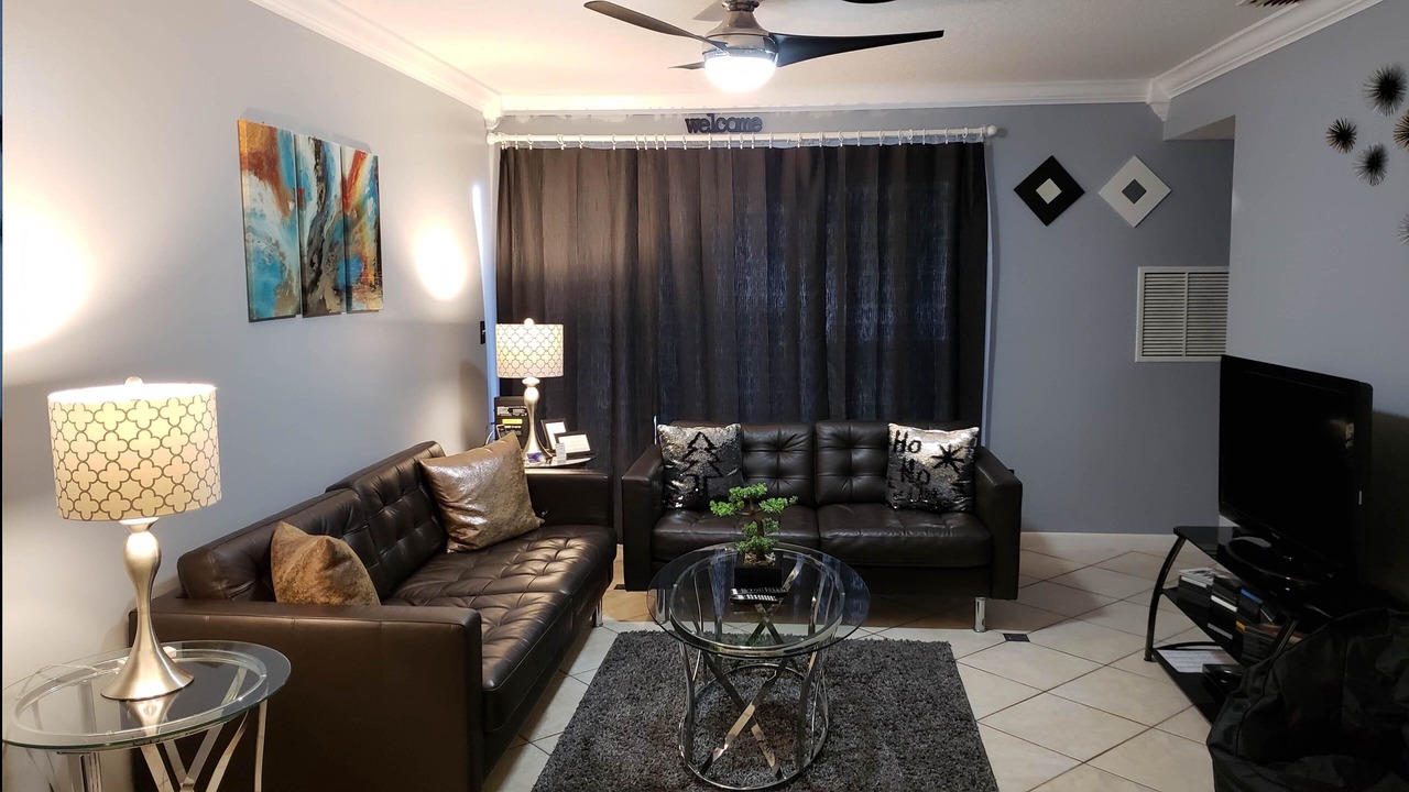 Photo of Livingroom in Ventura
